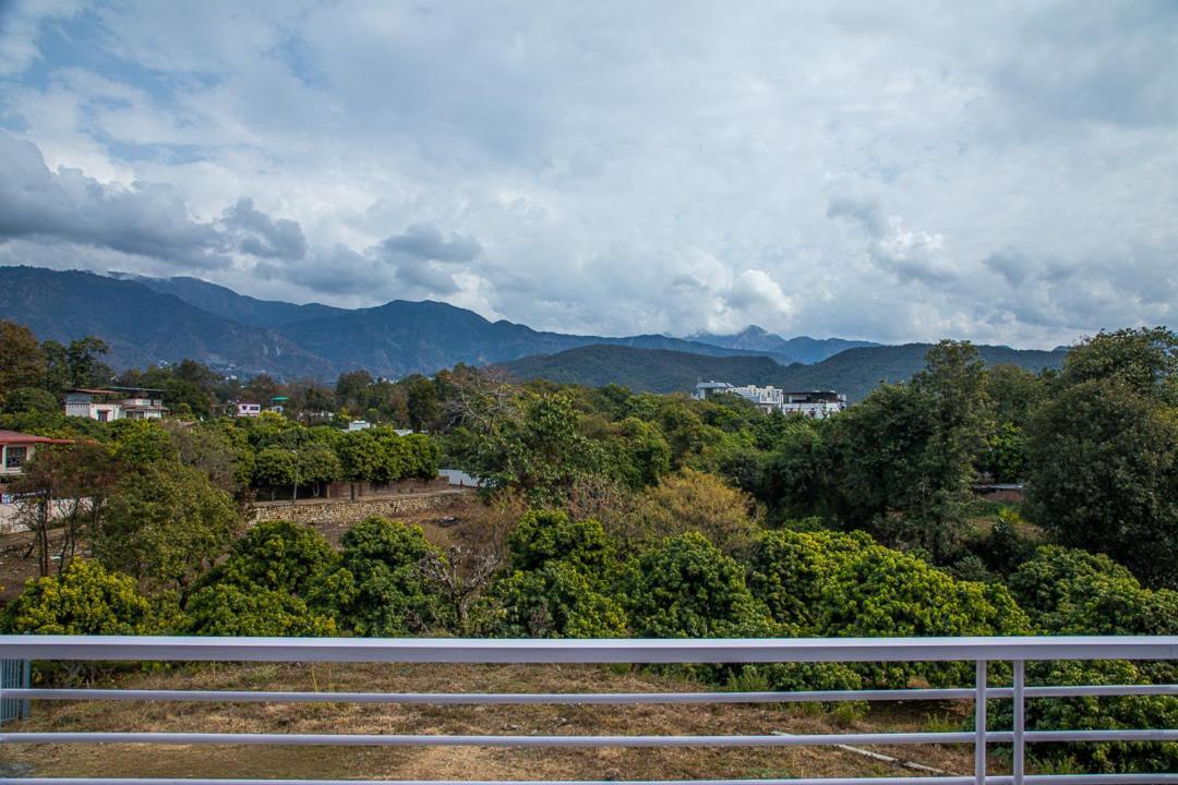 Lazy Fox Hideout - Panoramic View Cottage Dehradun Esterno foto